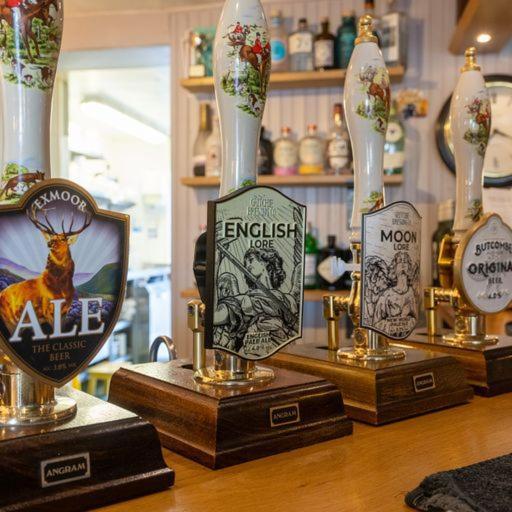 The Saxon Inn Child Okeford Esterno foto